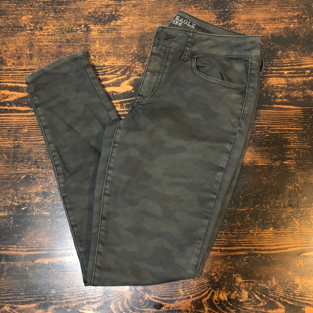 AE camo jeans size 8